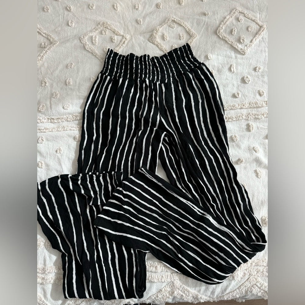 Stretchy, loose, lightweight pants